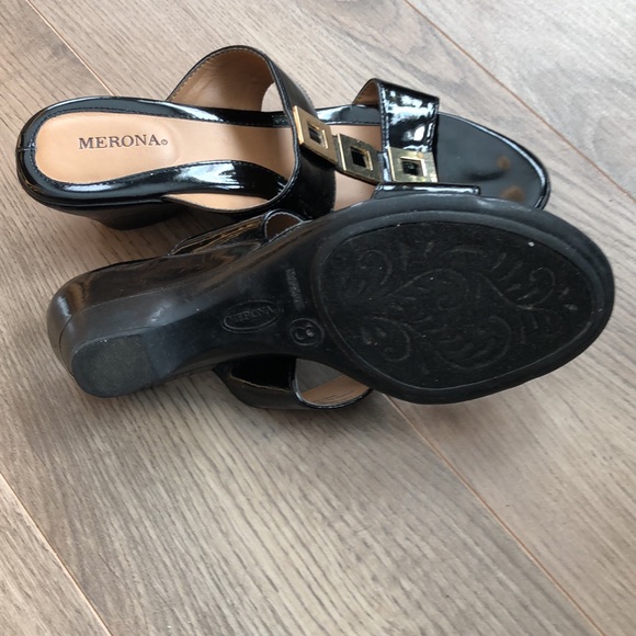 Patent leather wedge sandal - Picture 3 of 3